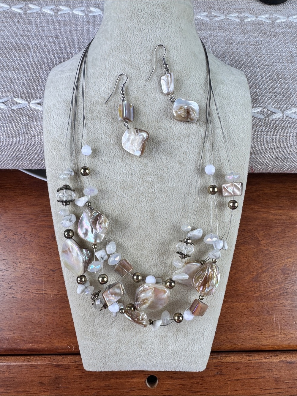 Vintage Mother Of Pearl Shell Multi-Strand Necklace with Earrings